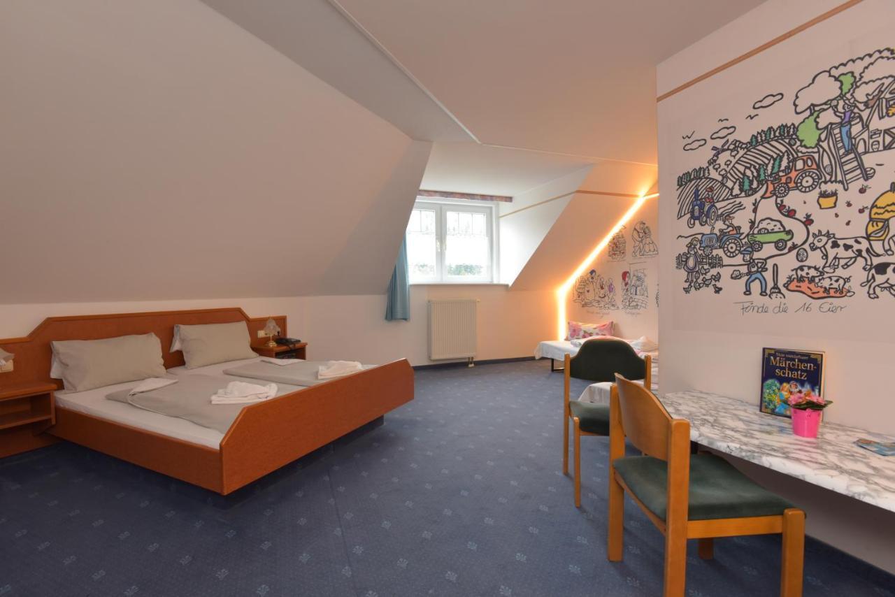 Waldhotel Feldbachtal Neuhaus am Rennweg Dış mekan fotoğraf