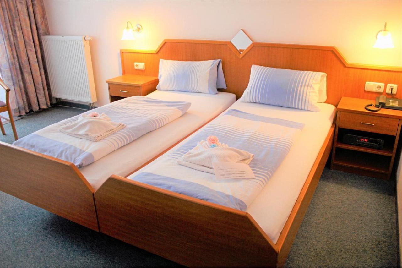 Waldhotel Feldbachtal Neuhaus am Rennweg Dış mekan fotoğraf
