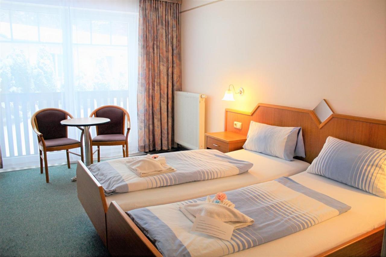 Waldhotel Feldbachtal Neuhaus am Rennweg Dış mekan fotoğraf